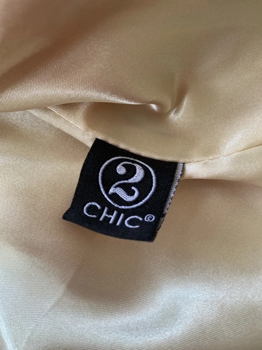 2 Chic jacket - Picture 3 of 8